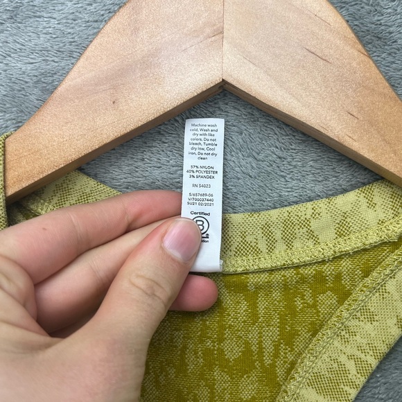 Athleta Momentum Allure Print Workout Tank Top Athletic Exercise Shirt Women Sm - Picture 7 of 9